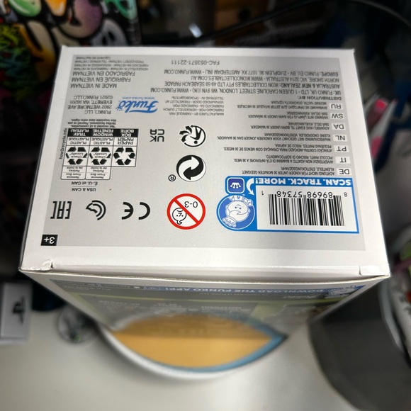 Captain Hook Funko Pop Vinyl Figure 1081 - Picture 6 of 6